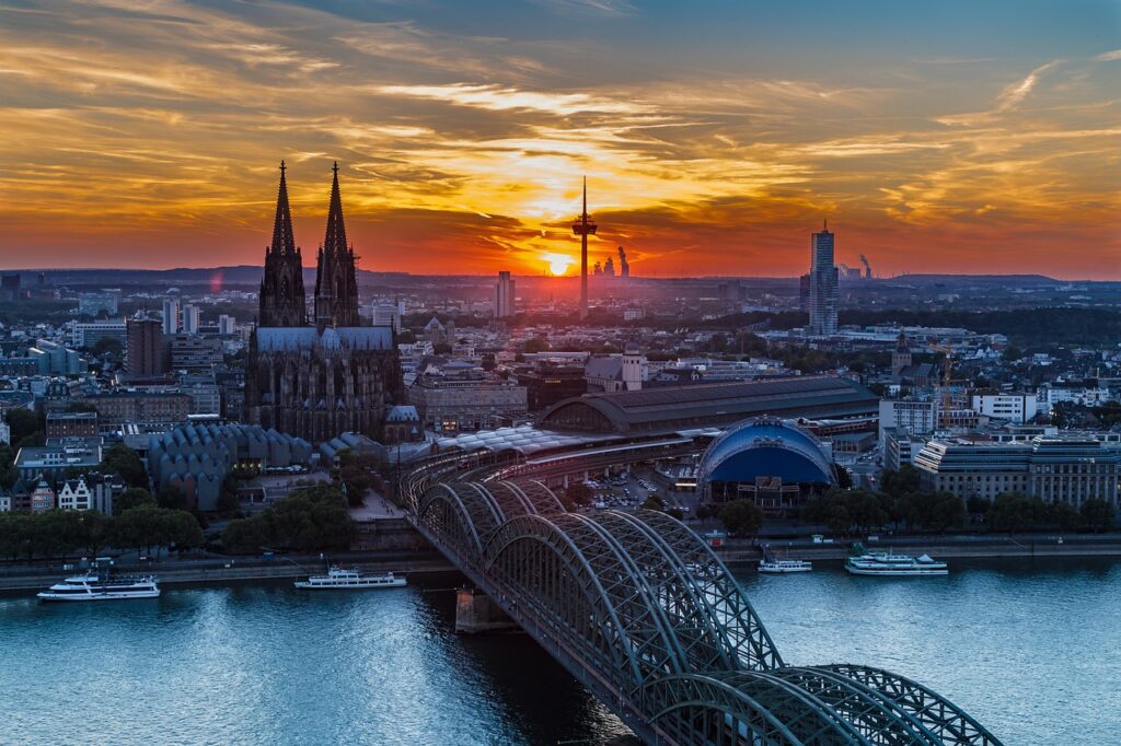 cologne, cologne cathedral, sunset-1846353.jpg