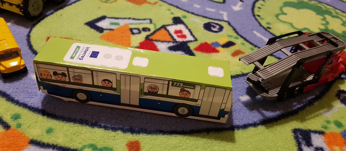 Papercraft bus Skawina